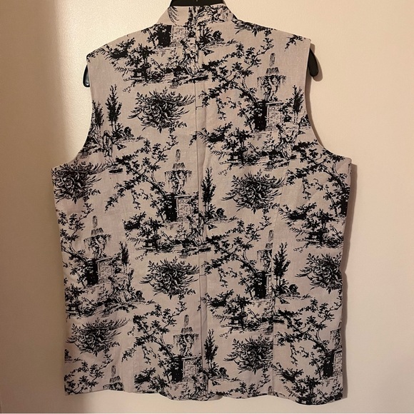 Linen Blend Sleeveless Toile Print Button Up Top - Picture 3 of 6